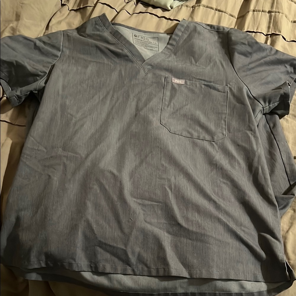 Figs Women’s V-Neck Scrub Top in Slate